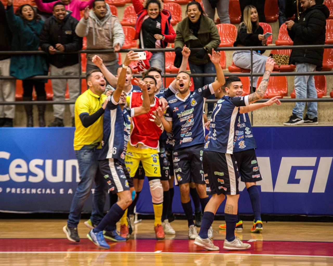 Botucatu Futsal Vence O S O Paulo No Morumbi E Se Classifica Para Os