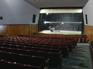 2º ENCANTO DE LUZ FASCINA PÚBLICO NO MUNICIPAL