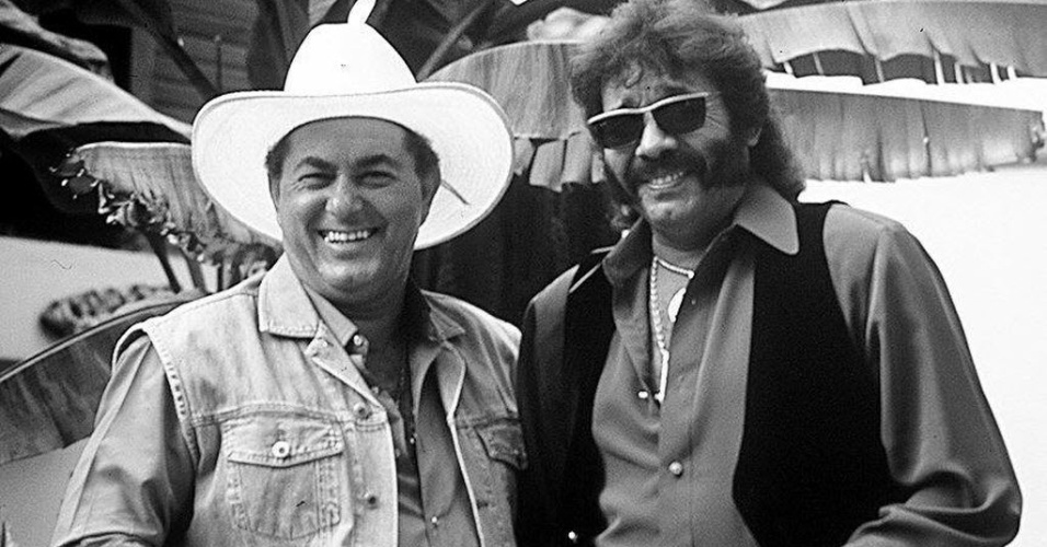 NESTA LONGA ESTRADA DA VIDA, VOU CORRENDO E NÃO POSSO PARAR….