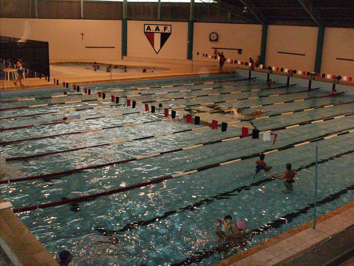 CONJUNTO AQUÁTICO DE PISCINAS TÉRMICAS É  ENTREGUE AOS ASSOCIADOS DO TRICOLOR DA BAIXADA