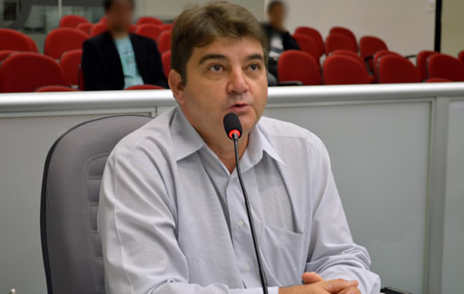 Comissão analisa relatório sobre cassação de vereador