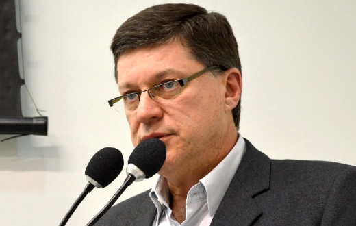 Parlamentar sugere veículo leve sobre trilhos