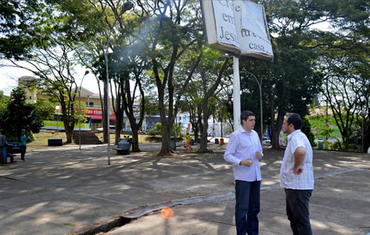 Praça Coronel Moura poderá passar por reforma