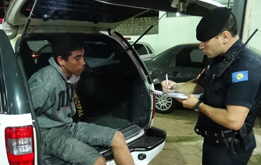 GCM realiza flagrante de tráfico no Jardim Brasil