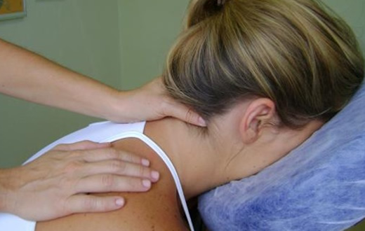 Massagem queima gordura, diz docente do Senac