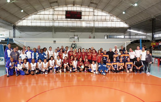 Voleibol adaptado disputa  Liga Regional de Sorocaba