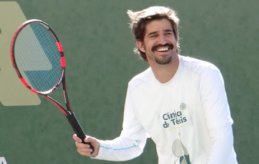 Tenista Flávio Saretta faz Clínica de Tênis em Botucatu