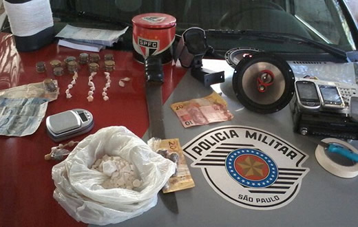 Fábrica de embalagem de droga é desmontada pela PM