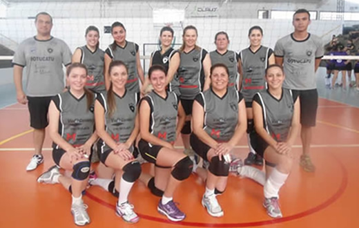 Voleibol feminino perde no quinto set contra APCV