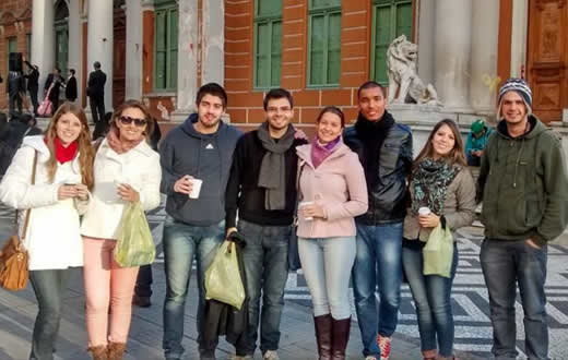 Estudantes de Botucatu vão a evento em Santa Maria