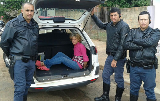 Mulher de 57 anos é presa por tráfico de entorpecentes