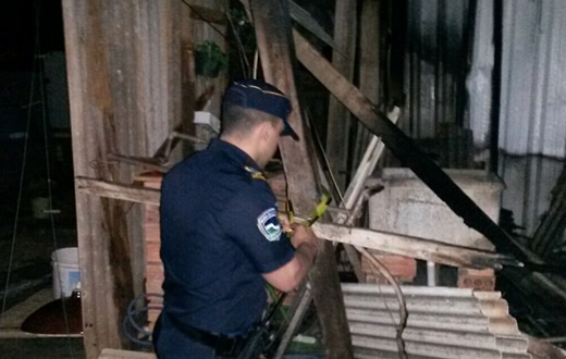 Homem é acusado de atear fogo contra a própria casa