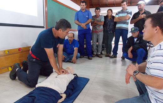 Servidores FCA recebem curso de primeiros socorros‏