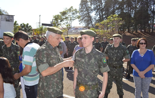 TG comemora o Dia do Soldado com homenagens