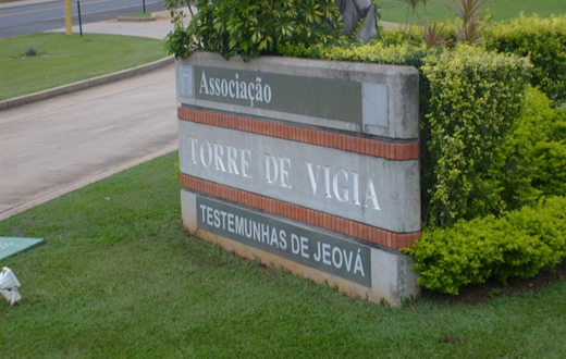 Testemunhas de Jeová se encontram em Congresso