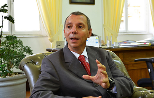 Clínica recebe coordenador de Políticas sobre Drogas