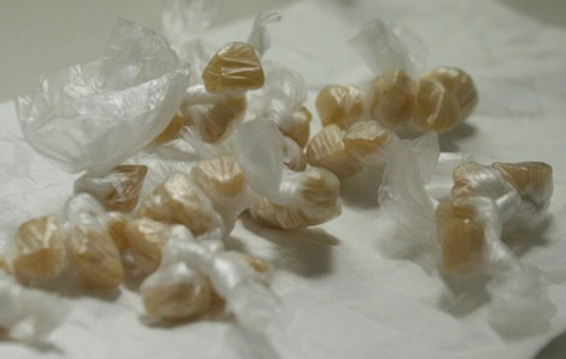 Garoto de 15 anos é apreendido com 20 pedras de crack