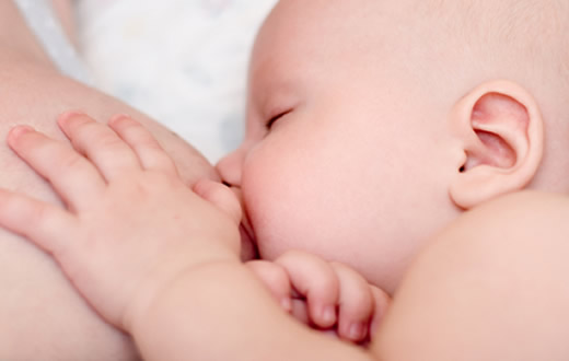 Psicóloga realça vínculo entre mãe e bebê na relação