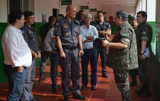 Comandante da 2ª Região Militar visita o TG de Botucatu