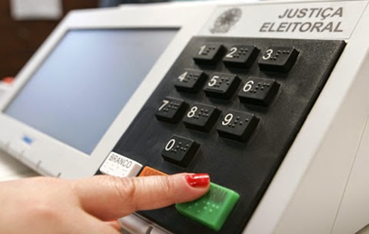 Justiça Eleitoral realiza simulação de votação