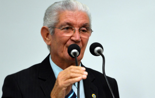 Legislador busca solução para prédio na Cohab 1