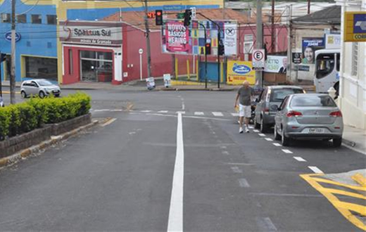Bolsões de estacionamento na Santana são sinalizados