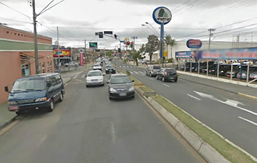 Rapaz é flagrado furtando uísque de supermercado