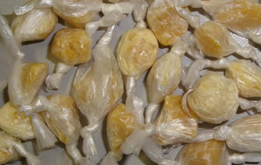 Adolescente é flagrado com crack em banco de jardim