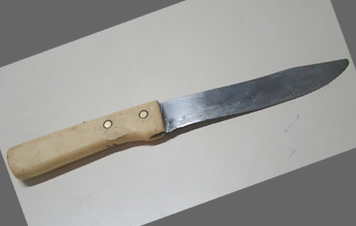 Briga entre familiares termina em facadas no Continental