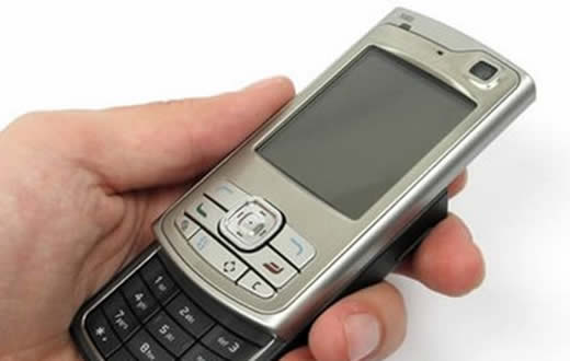 Menina de oito anos passa 5.697 trotes ?  polícia