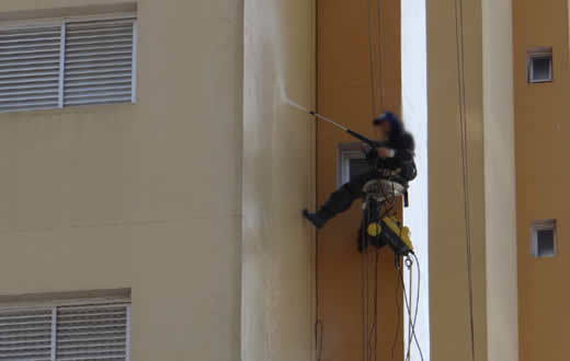 Munícipes ignoram campanha de economia de água