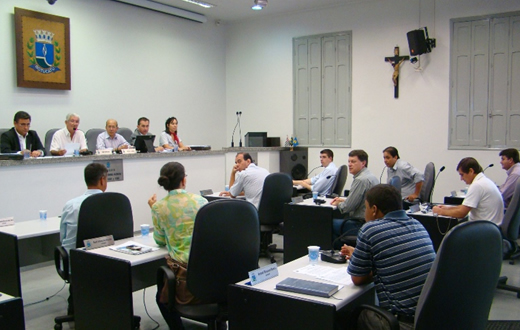 Dois projetos de lei deram entrada no Legislativo