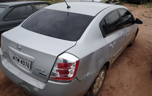 Carro com placa clonada é apreendido pela PM