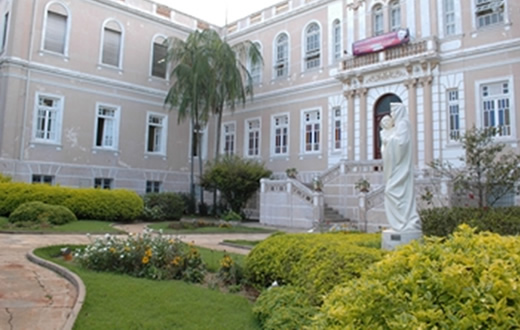 Santa Marcelina e Unesp promovem Feira de Profissões