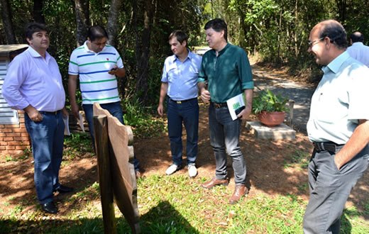 Vereadores fazem visita técnica ao Instituto Floravida
