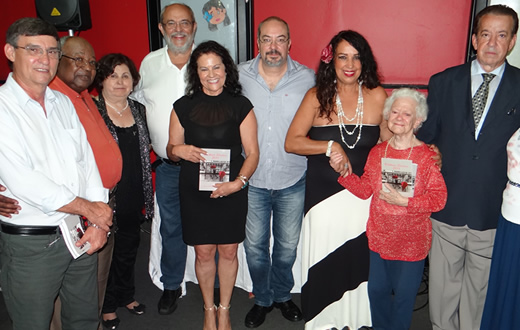 Coletânea 2014 é lançada pela Associação do Poetas