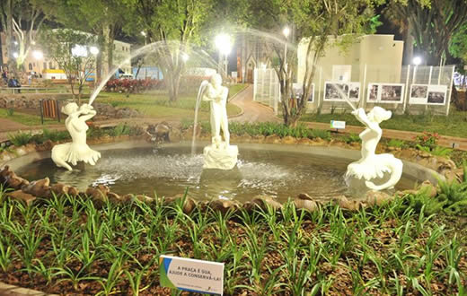 Natal dos Sonhos é realizado na praça Rubião Júnior