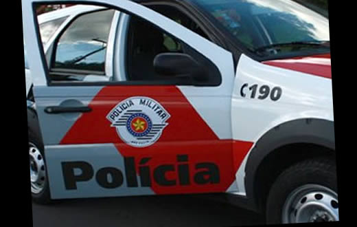 Motorista embriagado cai em valeta em Rubião