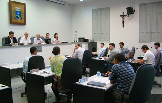 Vereadores entram em recesso parlamentar