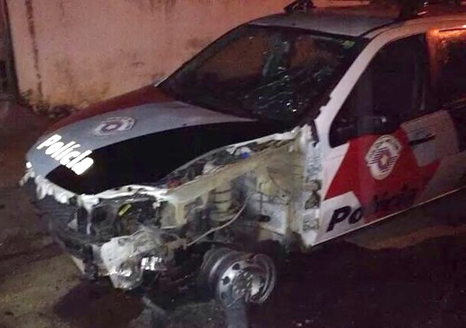 Porangaba: Quadrilha explode caixas e incendeia viatura