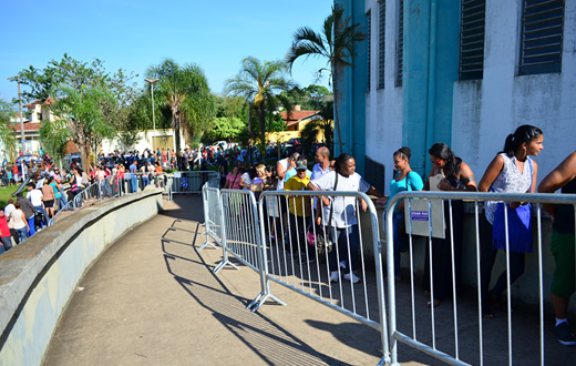 Agendamento para casas atrai centenas de pessoas
