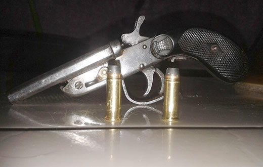 PM apreende garrucha com numeração adulterada