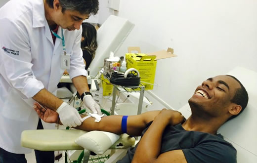 Evangélicos realizam doação de sangue ao Hemocentro