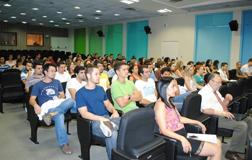 6º ano da Medicina inicia internato em fase final do curso