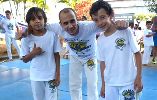 Professor da AAB difunde capoeira na Austrália