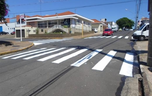 Semutran trabalha na sinalização em vários setores