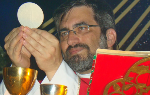 Padre Delair Cuerva assume paróquia de Pratania