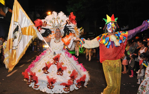 Encontro de escolas de samba abre o carnaval 2015