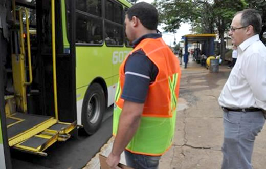 Semutran fiscaliza elevadores para deficientes nos ônibus
