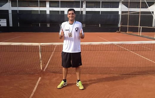 Atleta botucatuense faz curso da Confederação Brasileira